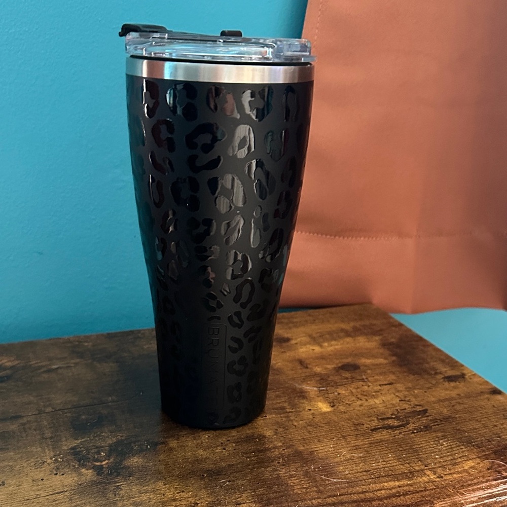 BrüMate Black Leopard Nav 32oz Tumbler